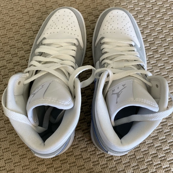 Nike Air Jordan 1 mid. Size 7.5. Condition is new - Picture 3 of 3